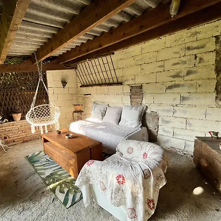 Guest house Petite Maison Pleine De Charme *