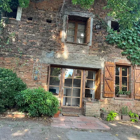 Petite Maison Pleine De Charme Casa de hóspedes Dieupentale